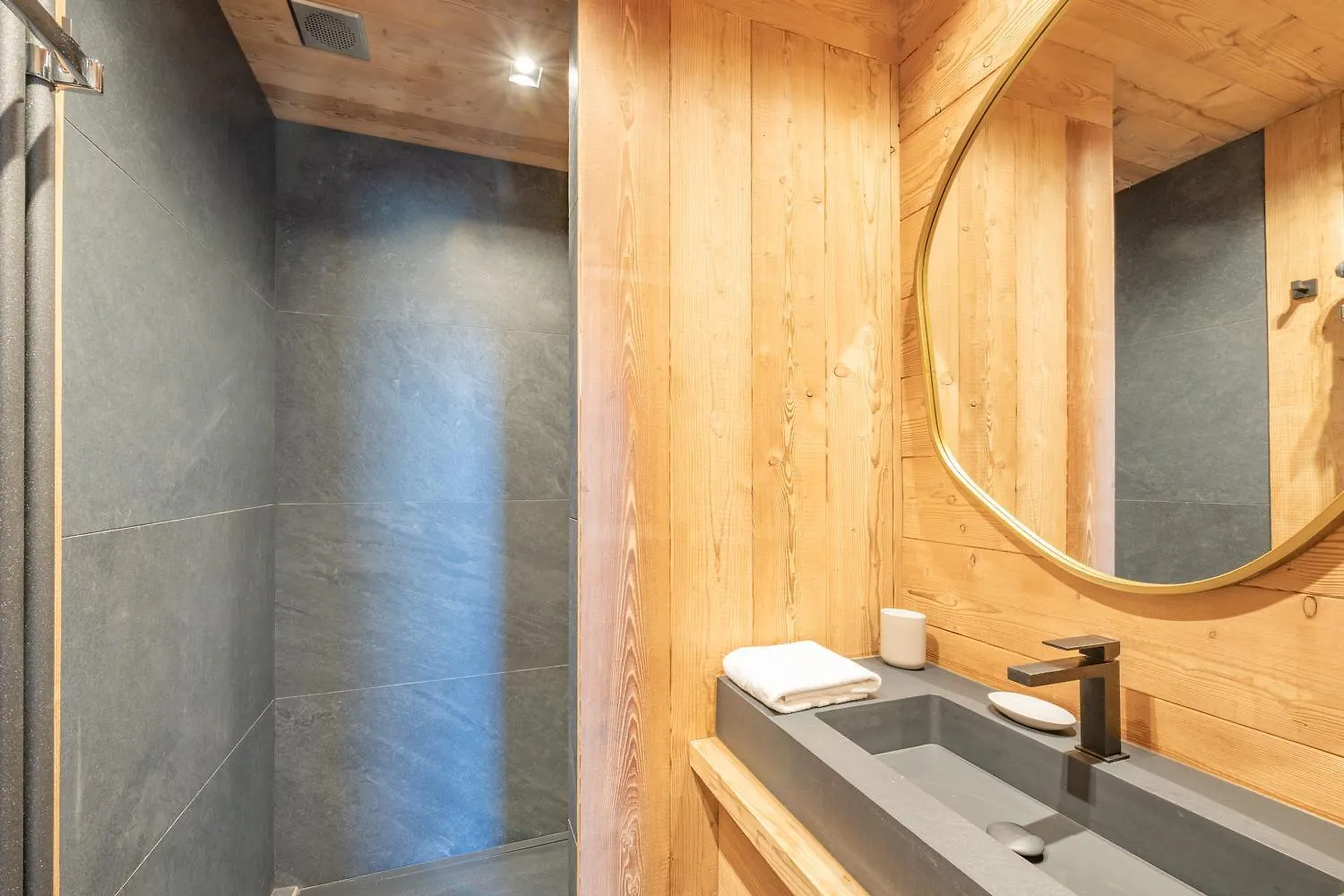 Апартаменты Sous Les Toits, Grand Standing Pour 4/5 Sauna, Fitness, Babyfoot Альп-д'Юэз